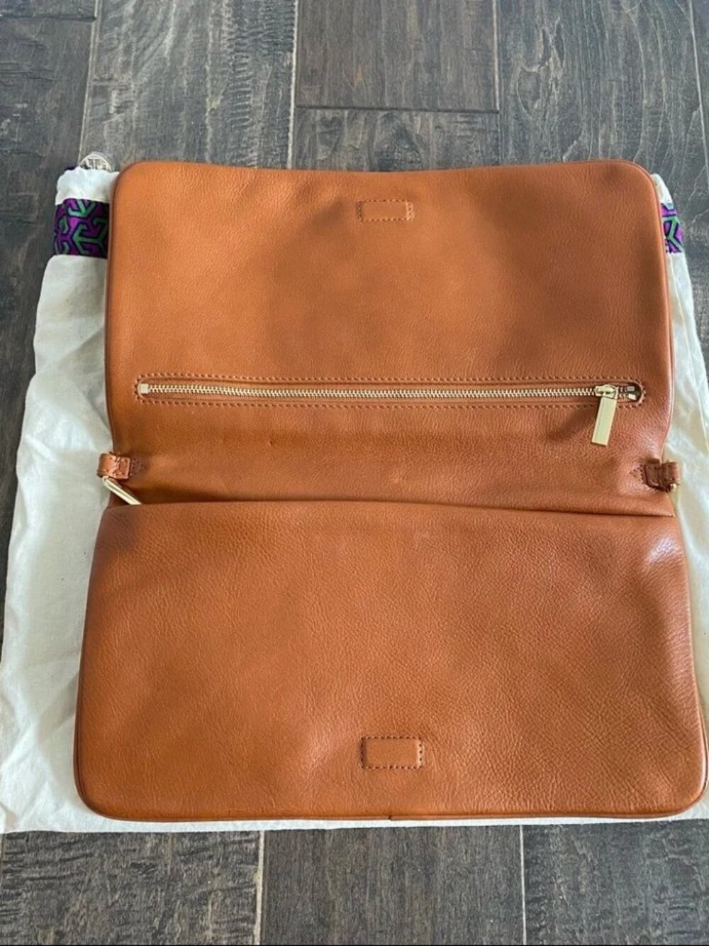 Tory Burch Reva Bombe Clutch - Picture 4 of 6